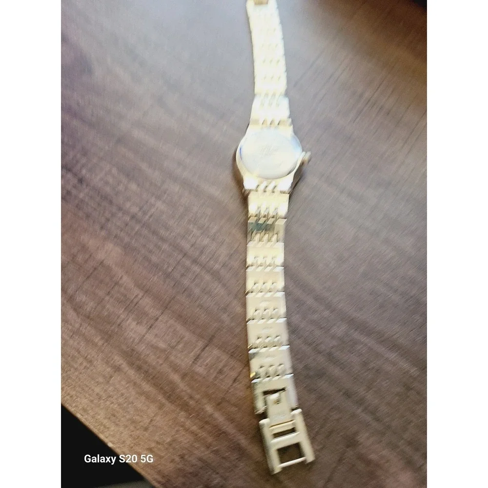 FMD gold tone